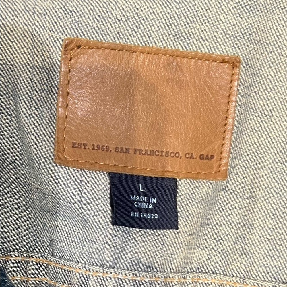 GAP Vintage Denim Jacket - Picture 7 of 8